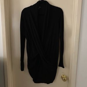 Ribbed twist front top